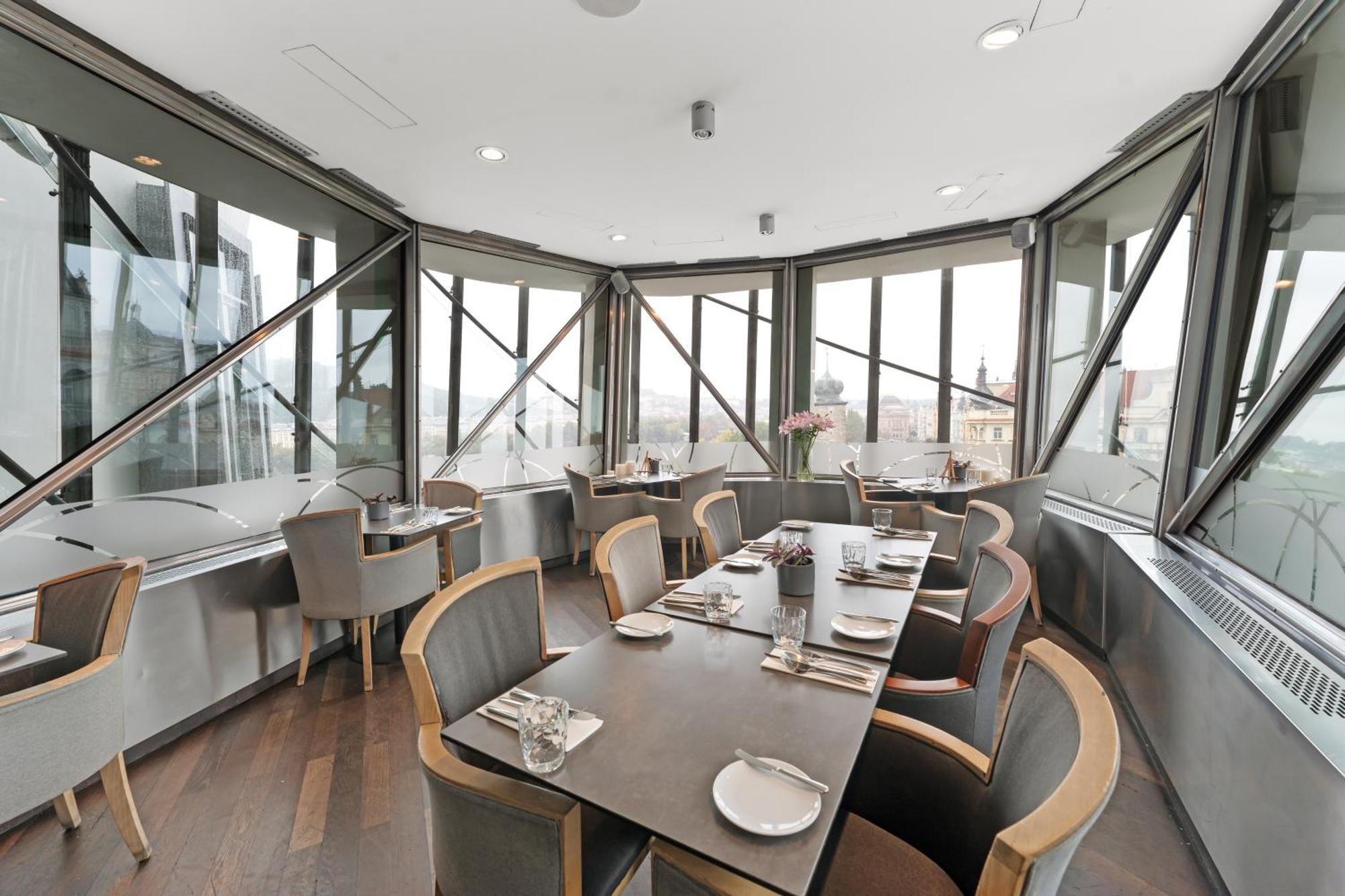 Dancing House - Tancici Dum Hotel Prague Exterior photo